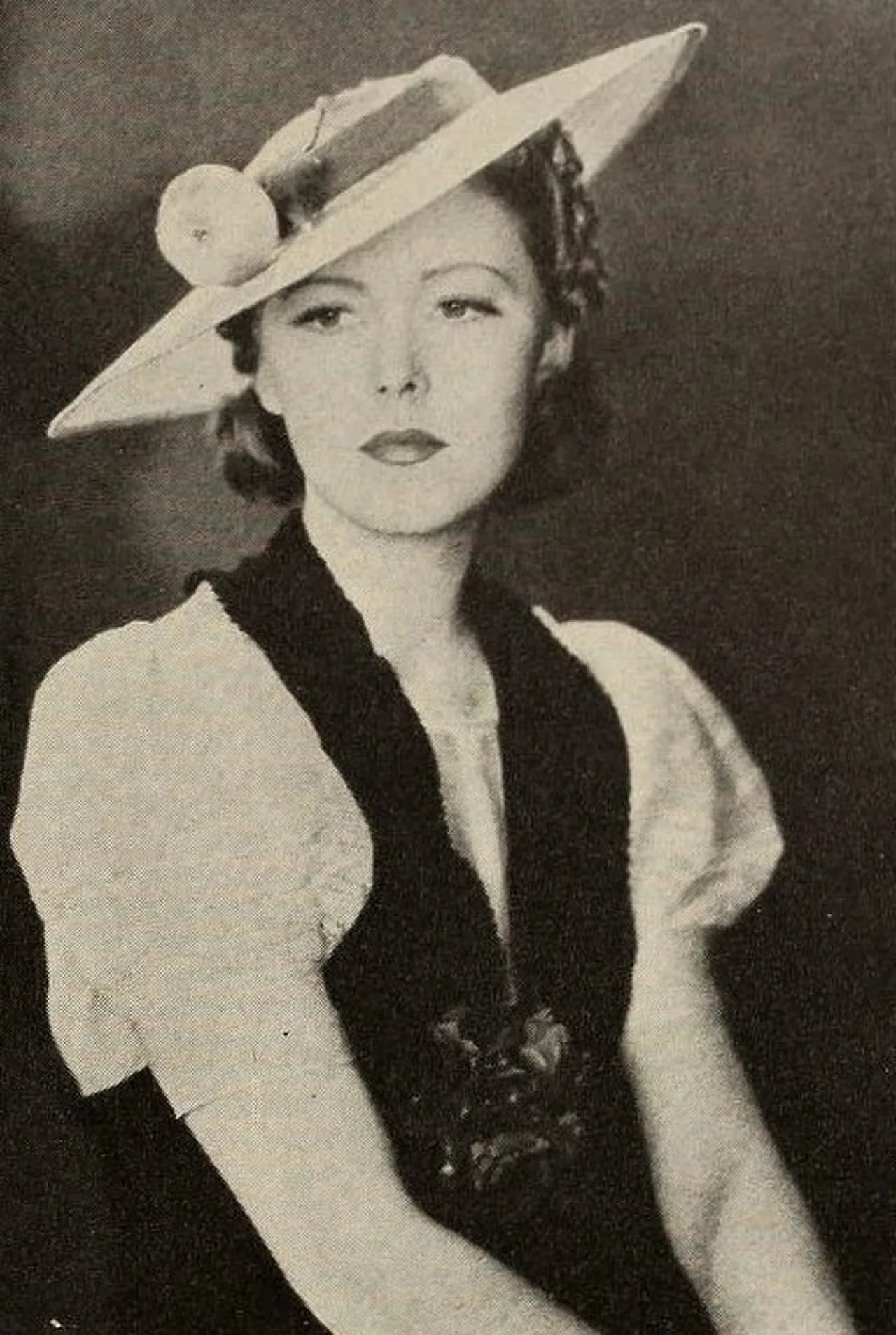 Portrait of Josephine Hutchinson (1903–1998) – memorial page