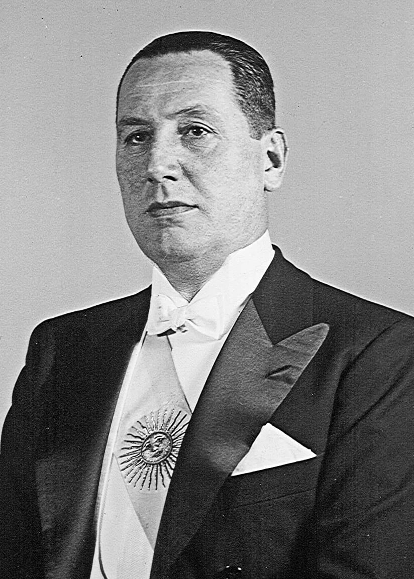 Portrait of Juan Perón (1895–1974) – memorial page