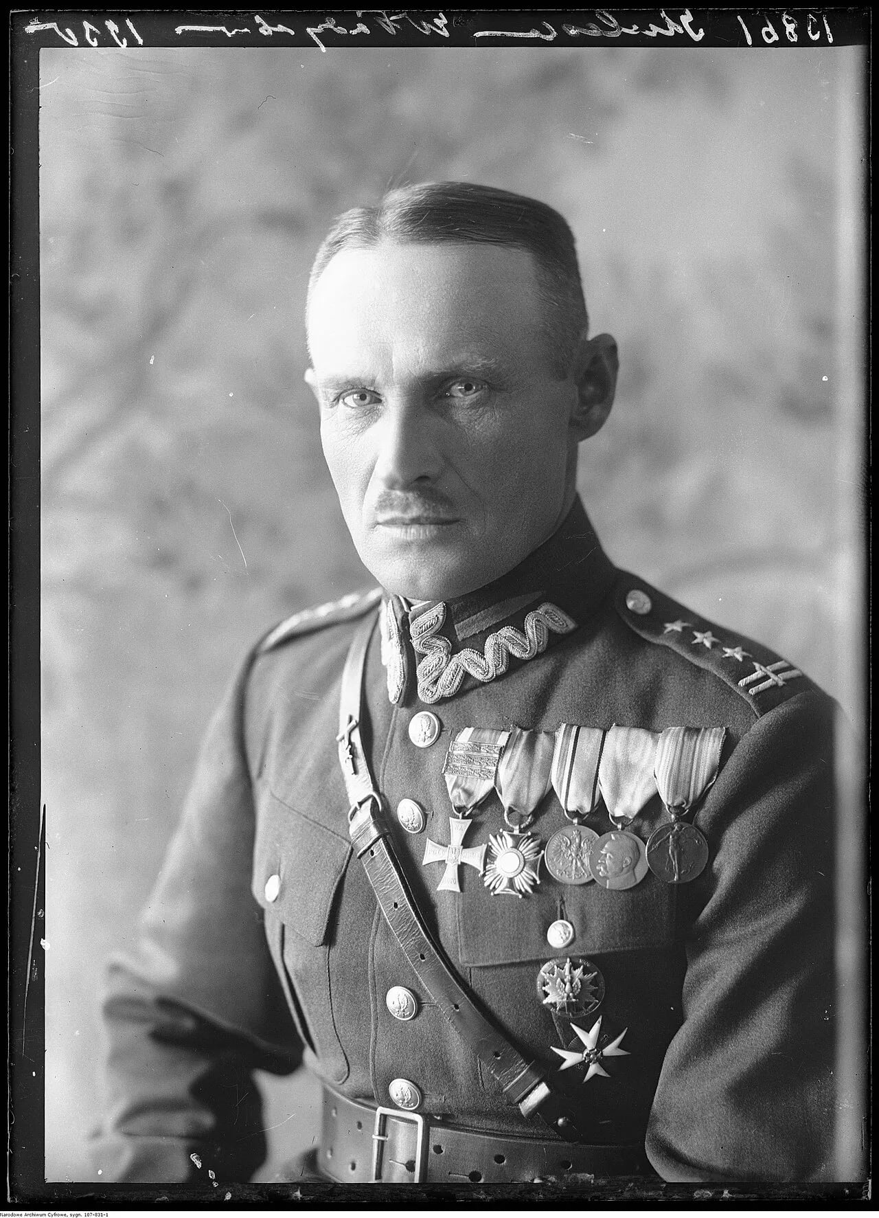 Porträt von Władysław Kulesza (1888–1940) – Gedenkseite