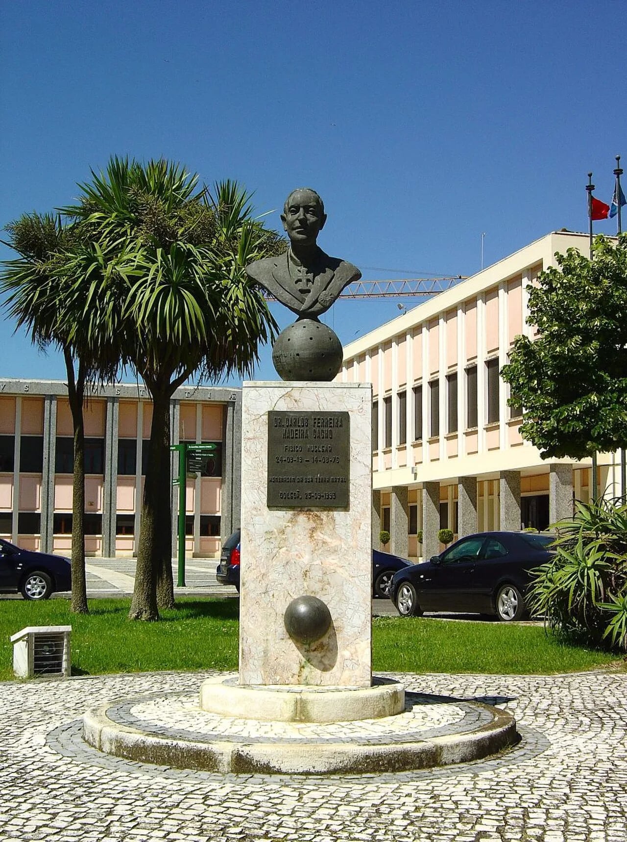Portrait of Carlos Madeira Cacho (1919–1976) – memorial page