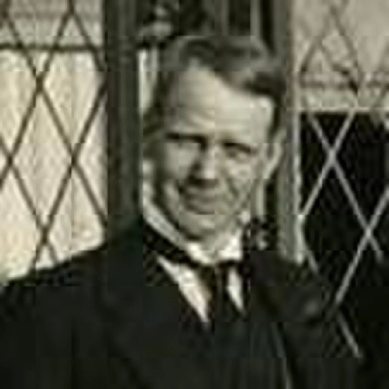 Portrait of Roy Lovell-Smith (1884–1972) – memorial page