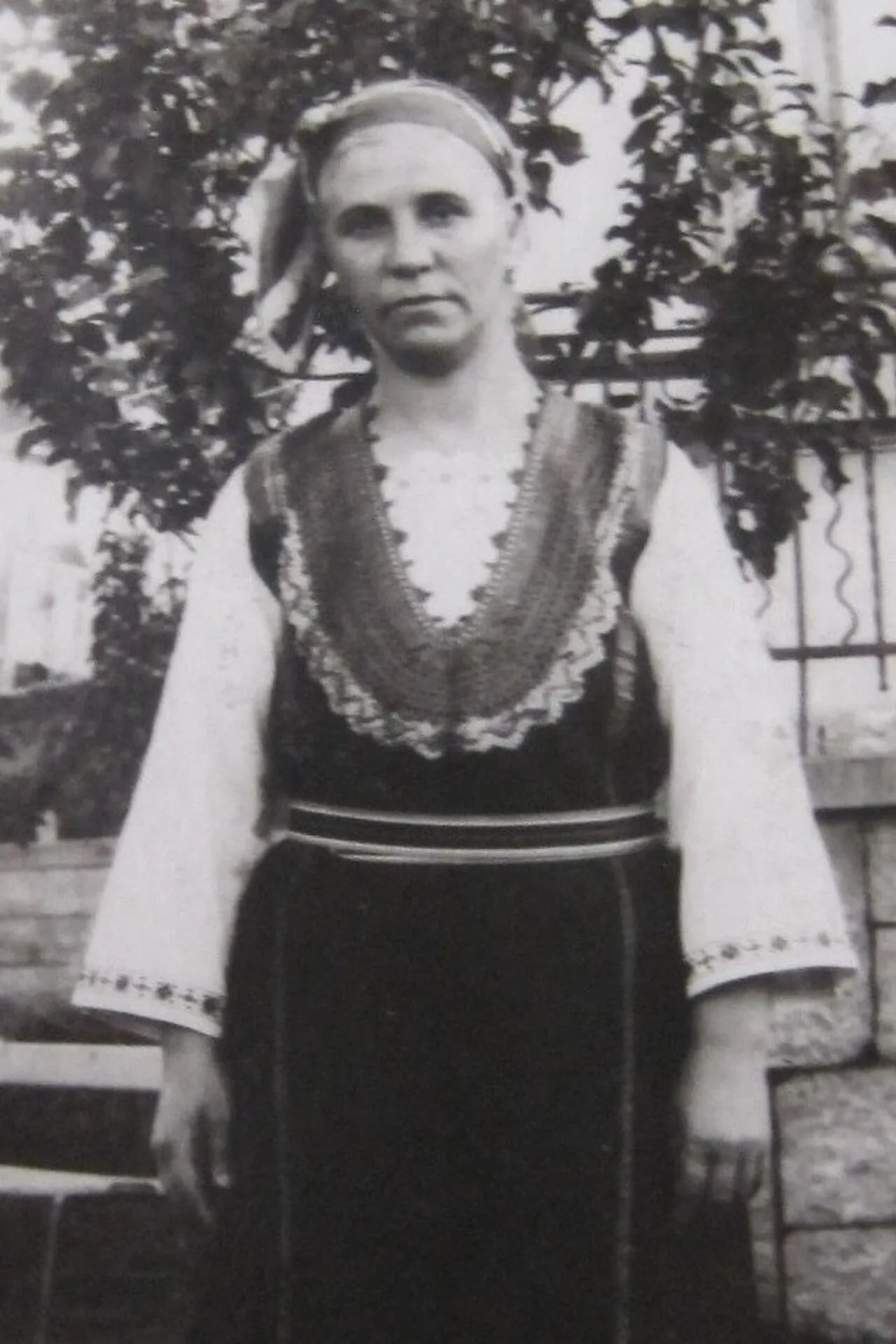 Portrait of Liuba Ikonomova (1893–1978) – memorial page