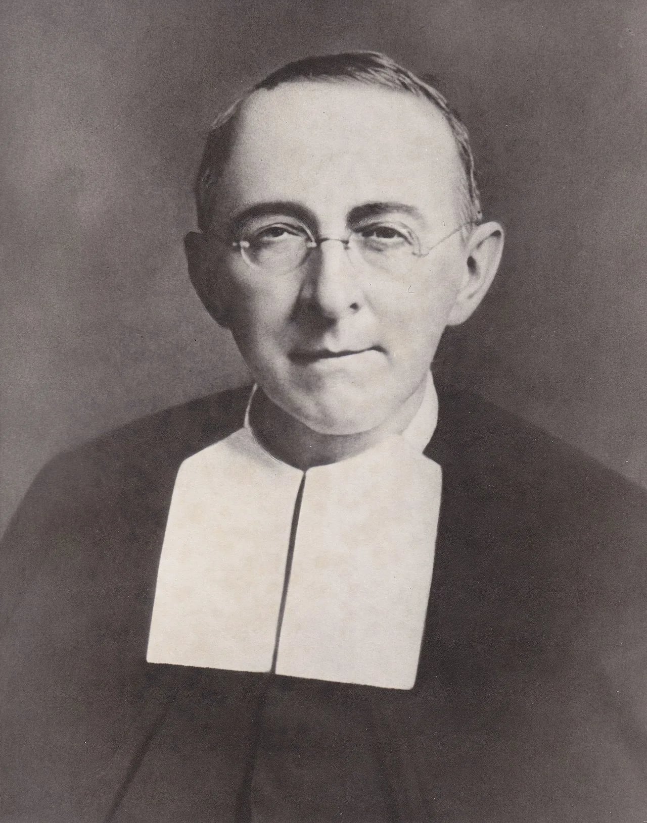 Portrait of Adolphe Chatillon (1871–1929) – memorial page