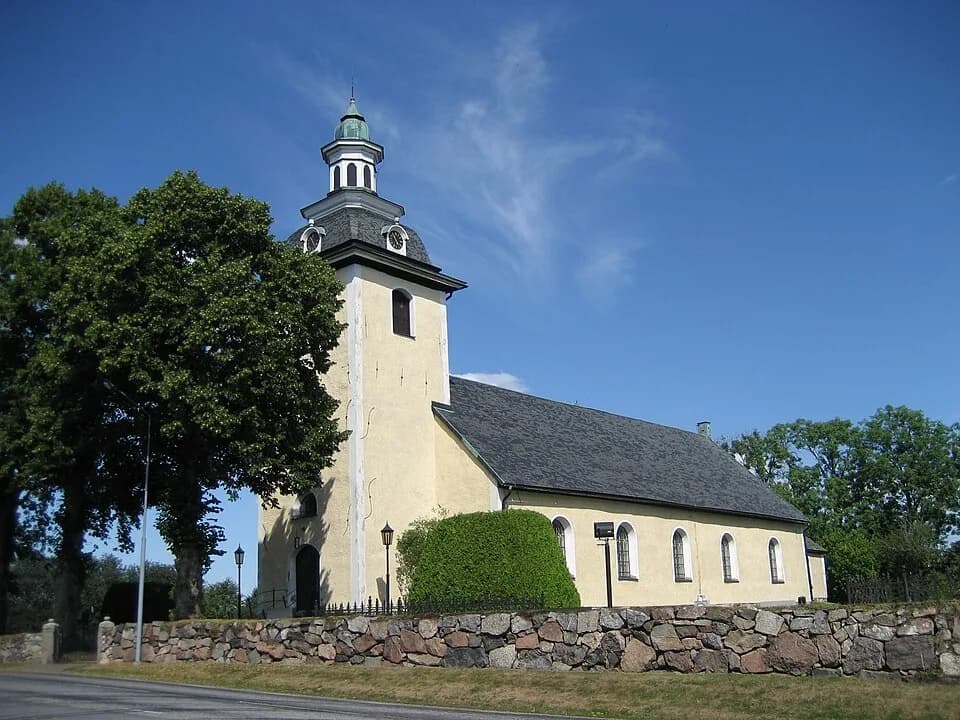 Snavlunda church parish