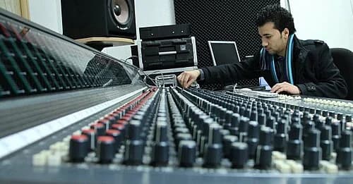 audio engineer