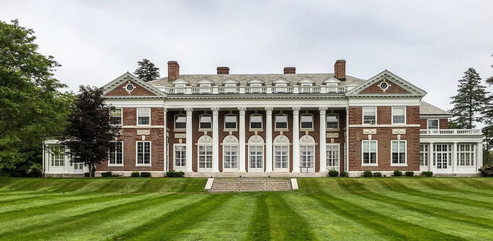 Stonehill College