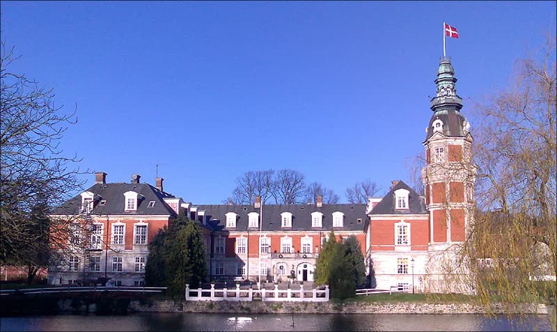 Schloss Hvedholm