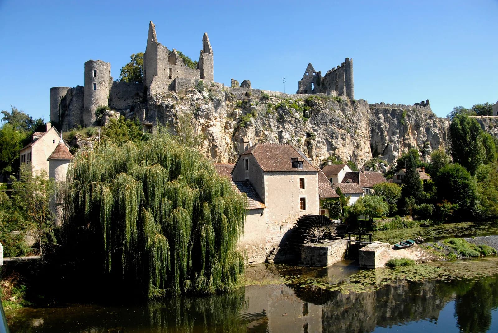 Angles-sur-l'Anglin