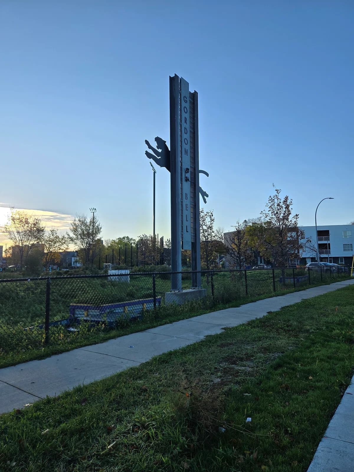 Gordon Bell High School