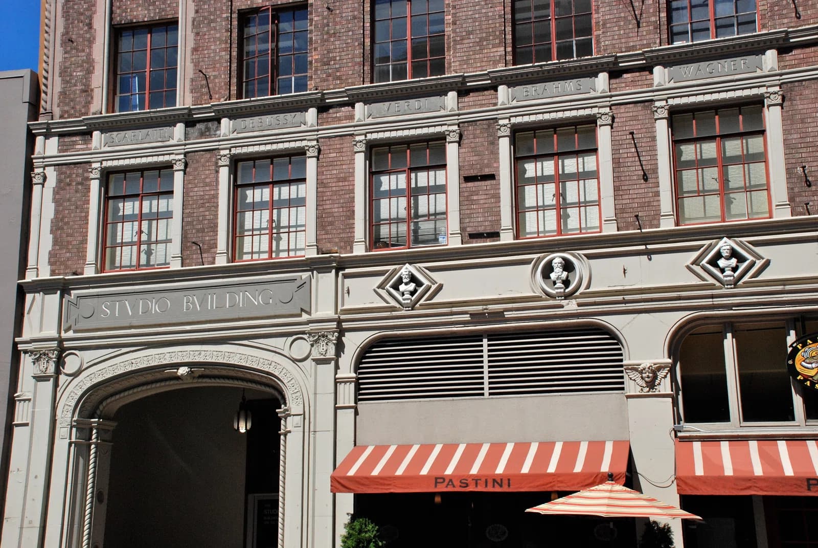 Ellison-White Conservatory of Music