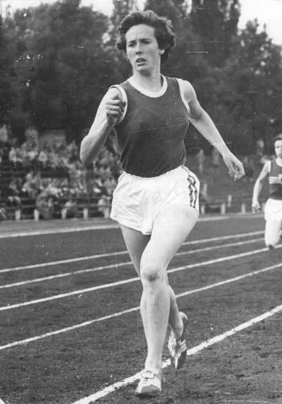 Ursula Donath approaching the finish at the 1956 East German athletics championships in Erfurt