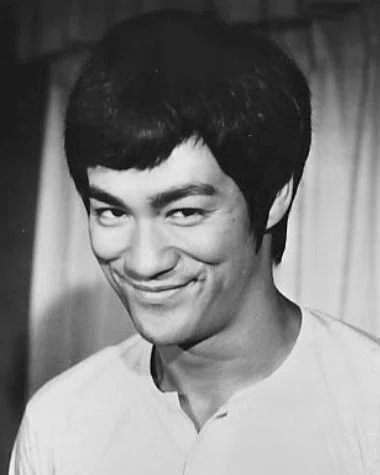 Bruce Lee in einer Presseaufnahme von 1973