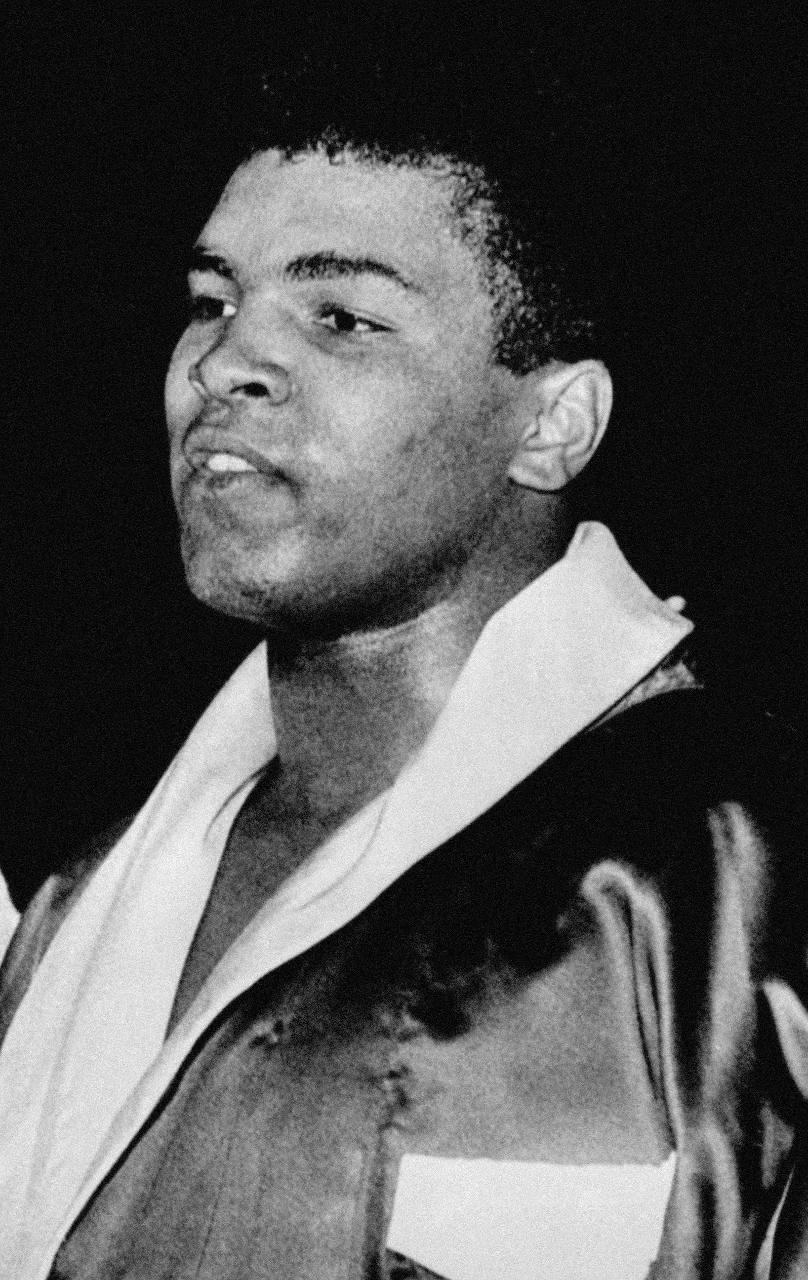 Muhammad Ali and Henry Cooper after their fight in 1963