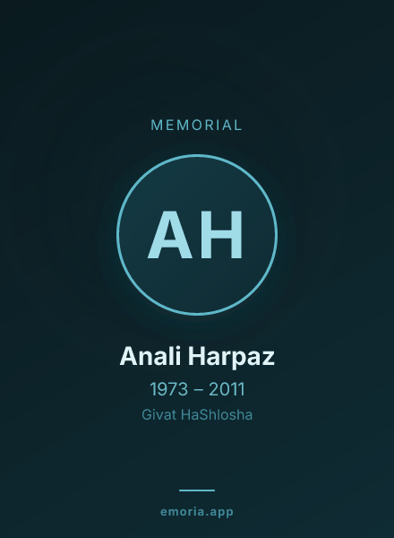 Memorial portrait of Anali Harpaz