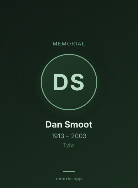 Memorial portrait of Dan Smoot