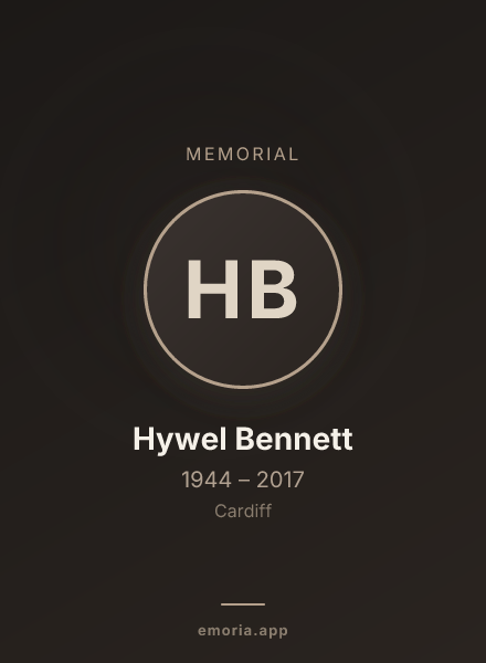 Memorial portrait of Hywel Bennett